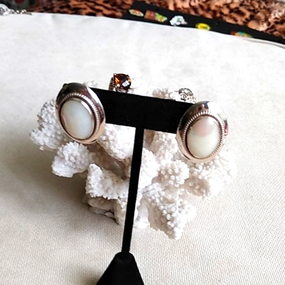 STERLING & MOP EARRING'S - Picture 6 of 7